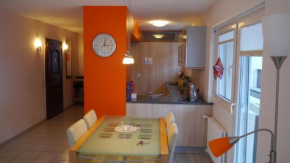 Ferienwohnung Zayetta Orange Cube Nr. 11a